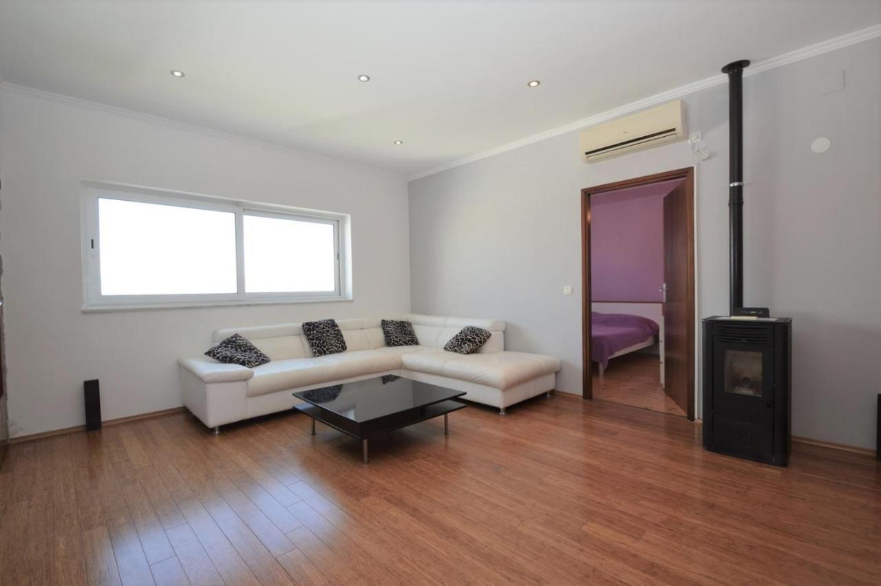 מלון מאלי לוסיניי House Luciana מראה חיצוני תמונה