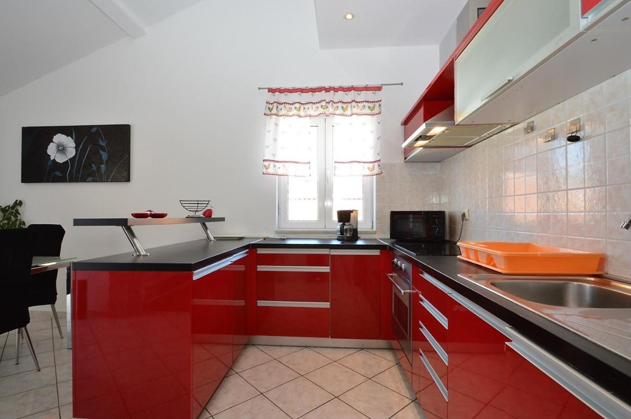 מלון מאלי לוסיניי House Luciana מראה חיצוני תמונה
