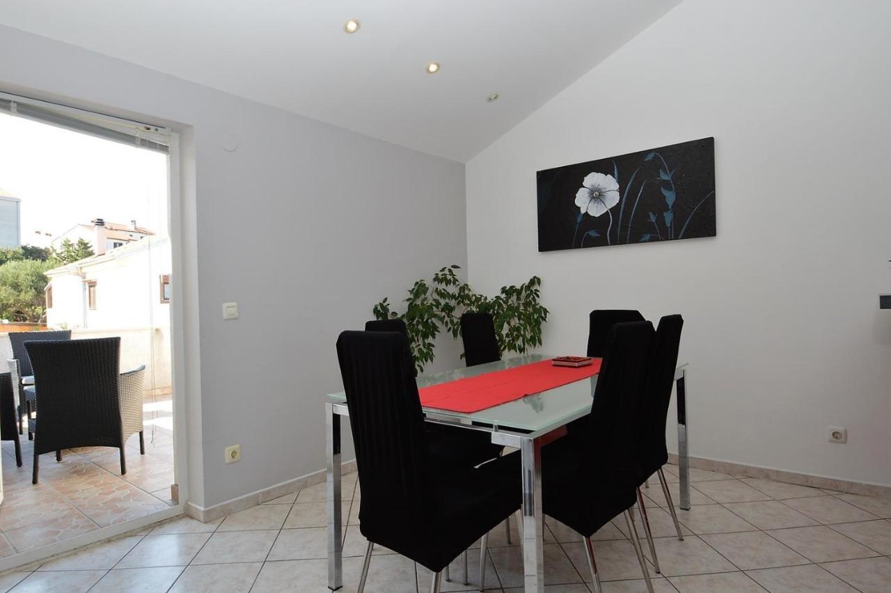 מלון מאלי לוסיניי House Luciana מראה חיצוני תמונה